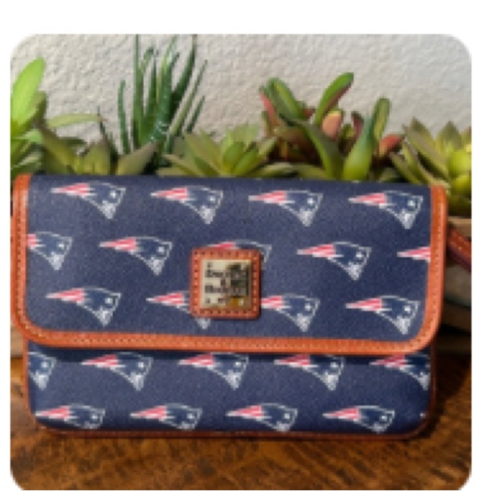 Dooney & Bourke Navy and Red Patriots Logo Wristlet with Brown Trim